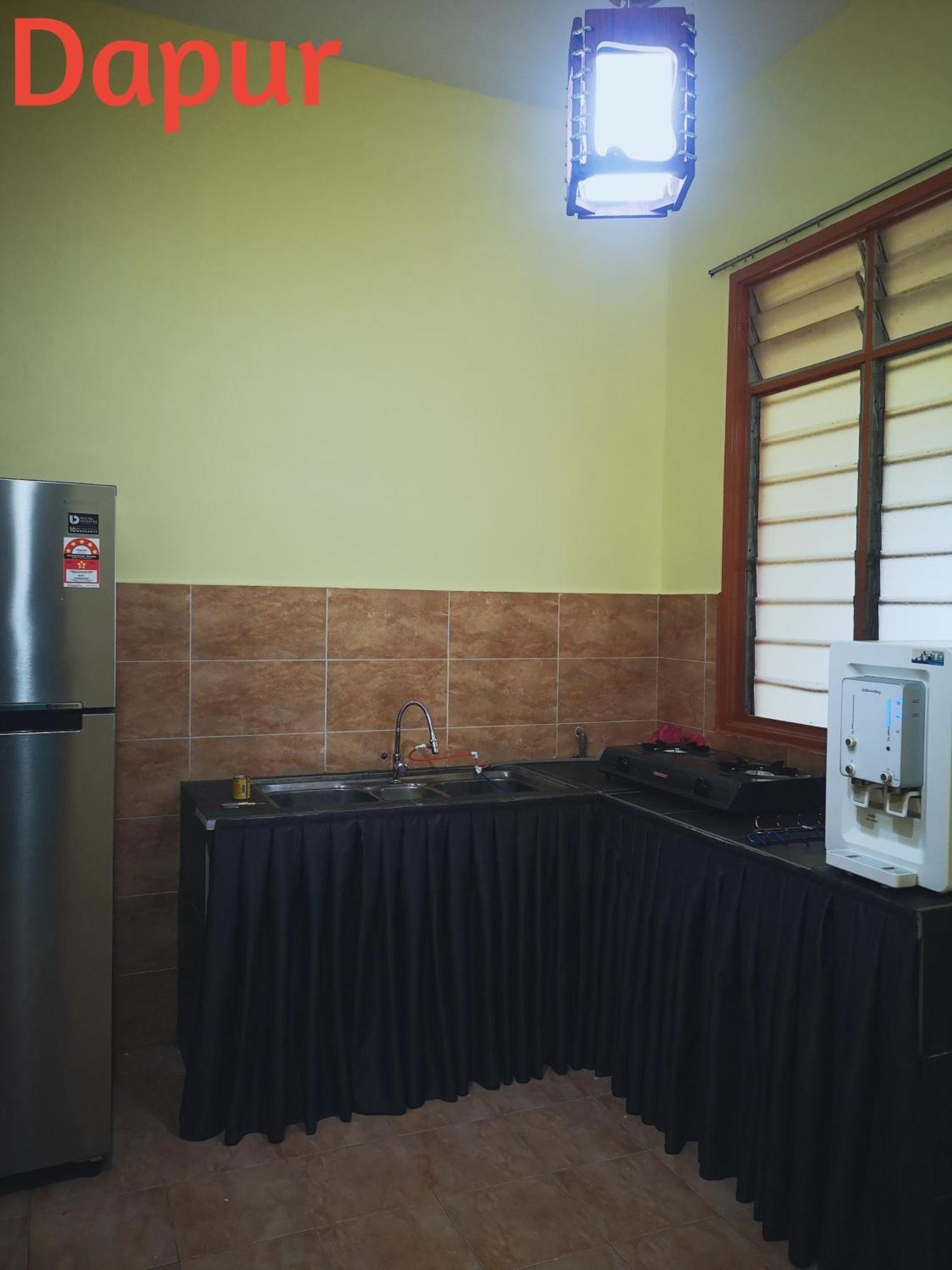 Afwan Homestay Klebang Melaka エクステリア 写真